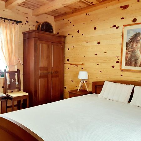 El Paso City, Zlatibor - Unique Wooden Cottages, Treehouse, Wild West Rooms, Accommodation 1-6 People Eksteriør billede