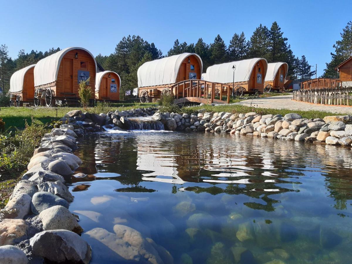 El Paso City, Zlatibor - Unique Wooden Cottages, Treehouse, Wild West Rooms, Accommodation 1-6 People Eksteriør billede