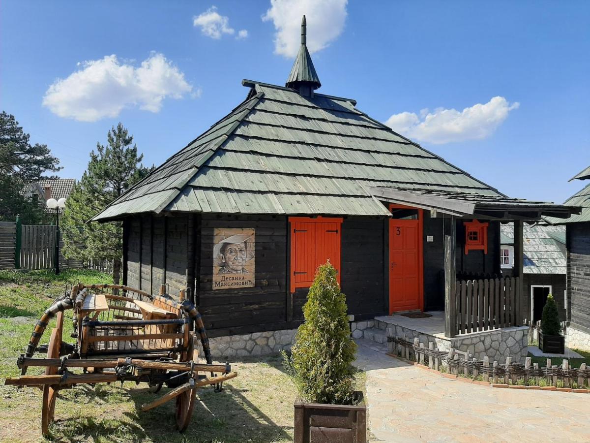 El Paso City, Zlatibor - Unique Wooden Cottages, Treehouse, Wild West Rooms, Accommodation 1-6 People Eksteriør billede