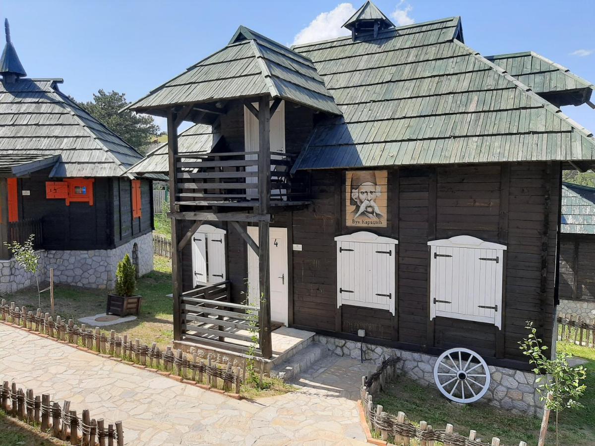 El Paso City, Zlatibor - Unique Wooden Cottages, Treehouse, Wild West Rooms, Accommodation 1-6 People Eksteriør billede