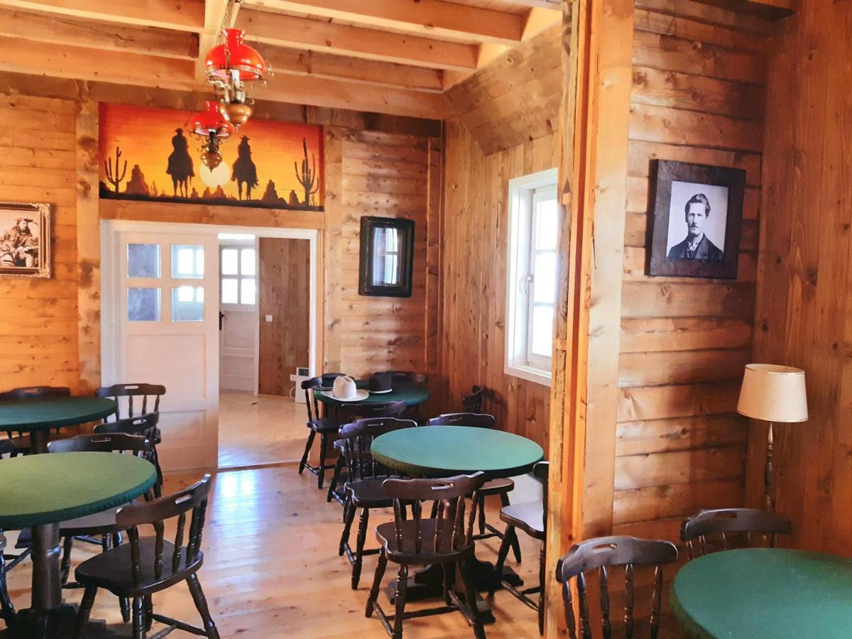 El Paso City, Zlatibor - Unique Wooden Cottages, Treehouse, Wild West Rooms, Accommodation 1-6 People Eksteriør billede