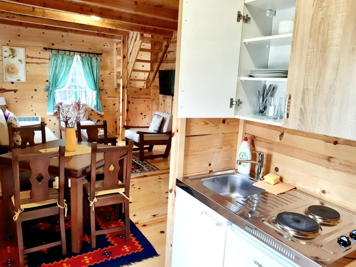 El Paso City, Zlatibor - Unique Wooden Cottages, Treehouse, Wild West Rooms, Accommodation 1-6 People Eksteriør billede