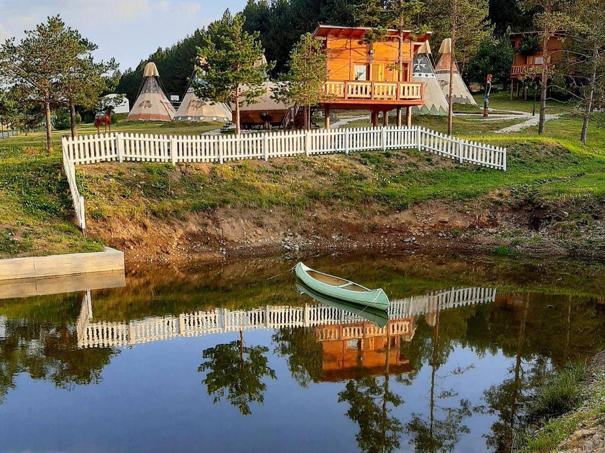 El Paso City, Zlatibor - Unique Wooden Cottages, Treehouse, Wild West Rooms, Accommodation 1-6 People Eksteriør billede