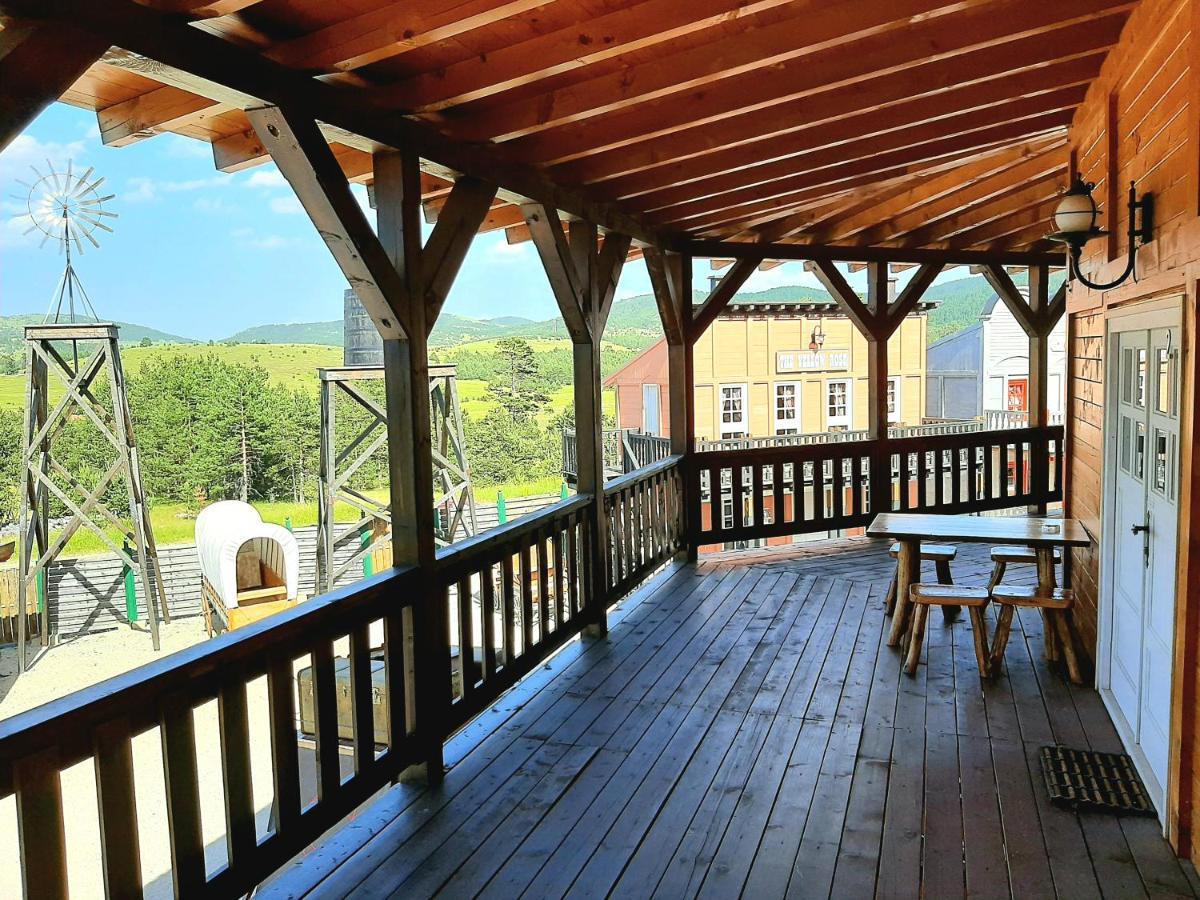 El Paso City, Zlatibor - Unique Wooden Cottages, Treehouse, Wild West Rooms, Accommodation 1-6 People Eksteriør billede