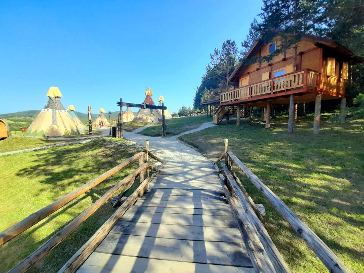 El Paso City, Zlatibor - Unique Wooden Cottages, Treehouse, Wild West Rooms, Accommodation 1-6 People Eksteriør billede