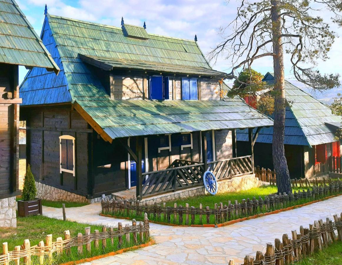 El Paso City, Zlatibor - Unique Wooden Cottages, Treehouse, Wild West Rooms, Accommodation 1-6 People Eksteriør billede