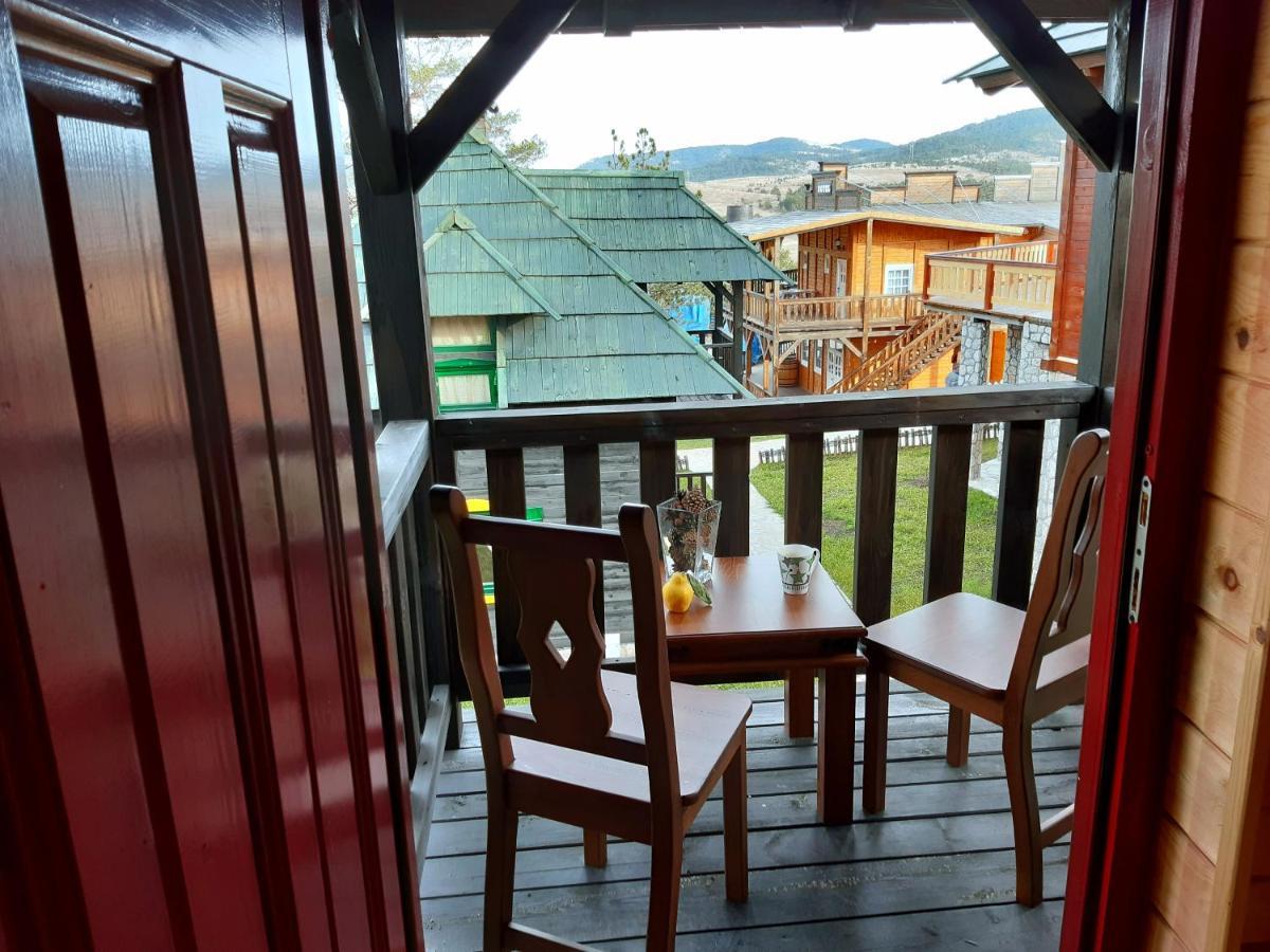 El Paso City, Zlatibor - Unique Wooden Cottages, Treehouse, Wild West Rooms, Accommodation 1-6 People Eksteriør billede