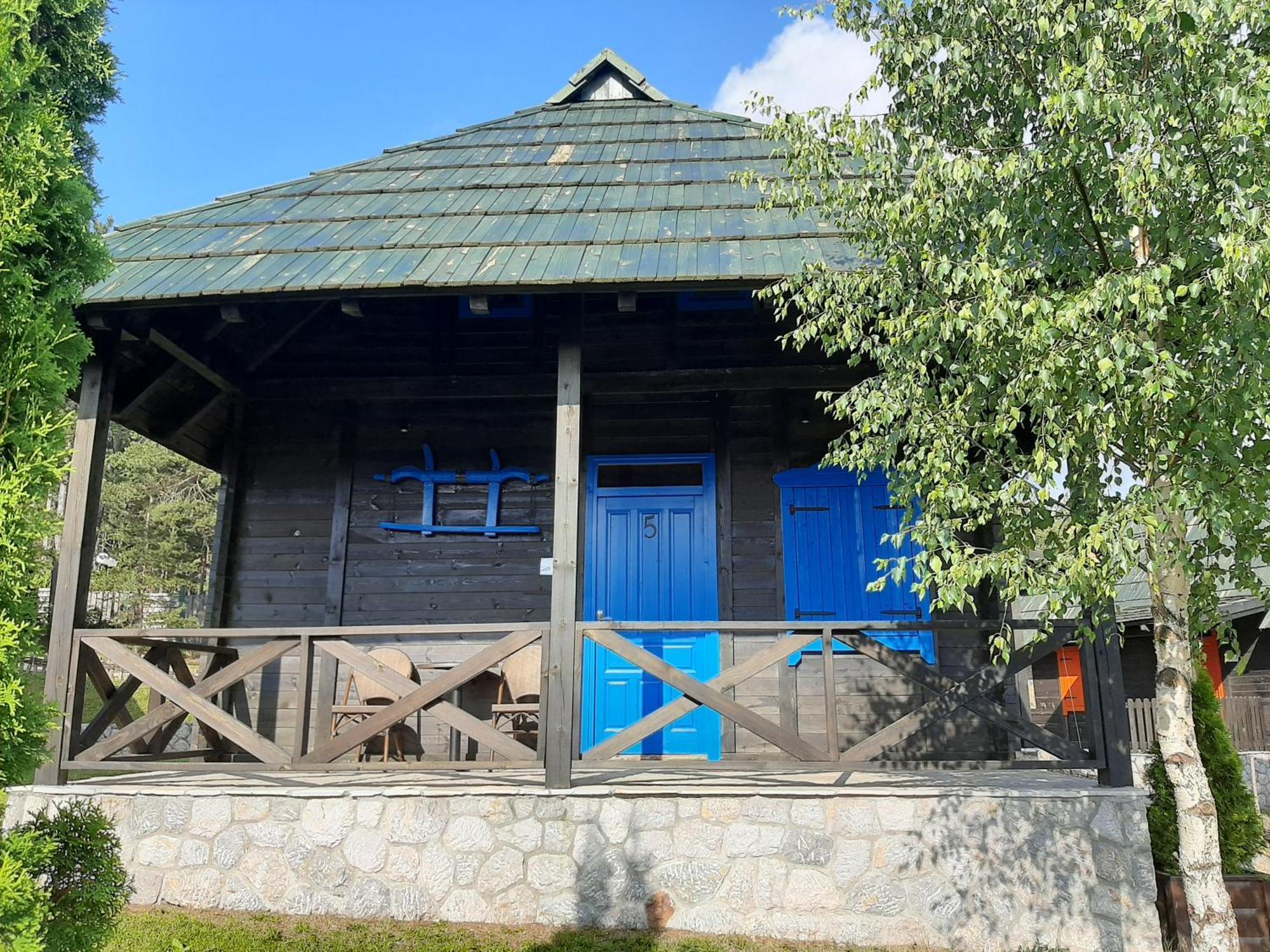El Paso City, Zlatibor - Unique Wooden Cottages, Treehouse, Wild West Rooms, Accommodation 1-6 People Værelse billede