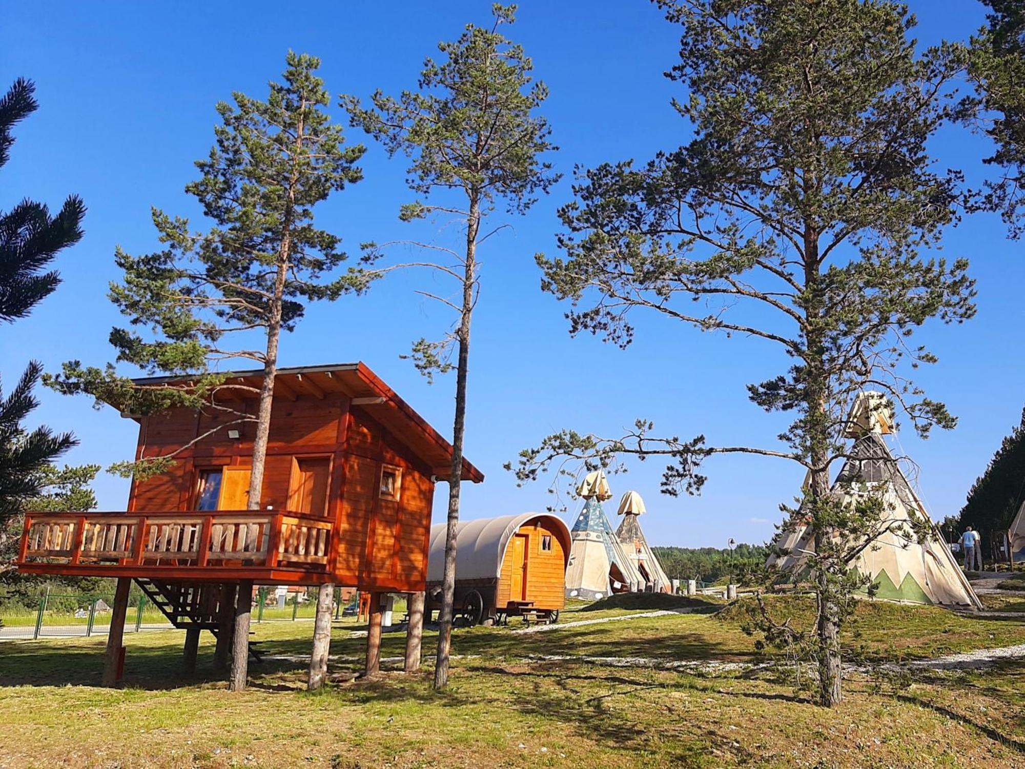 El Paso City, Zlatibor - Unique Wooden Cottages, Treehouse, Wild West Rooms, Accommodation 1-6 People Eksteriør billede